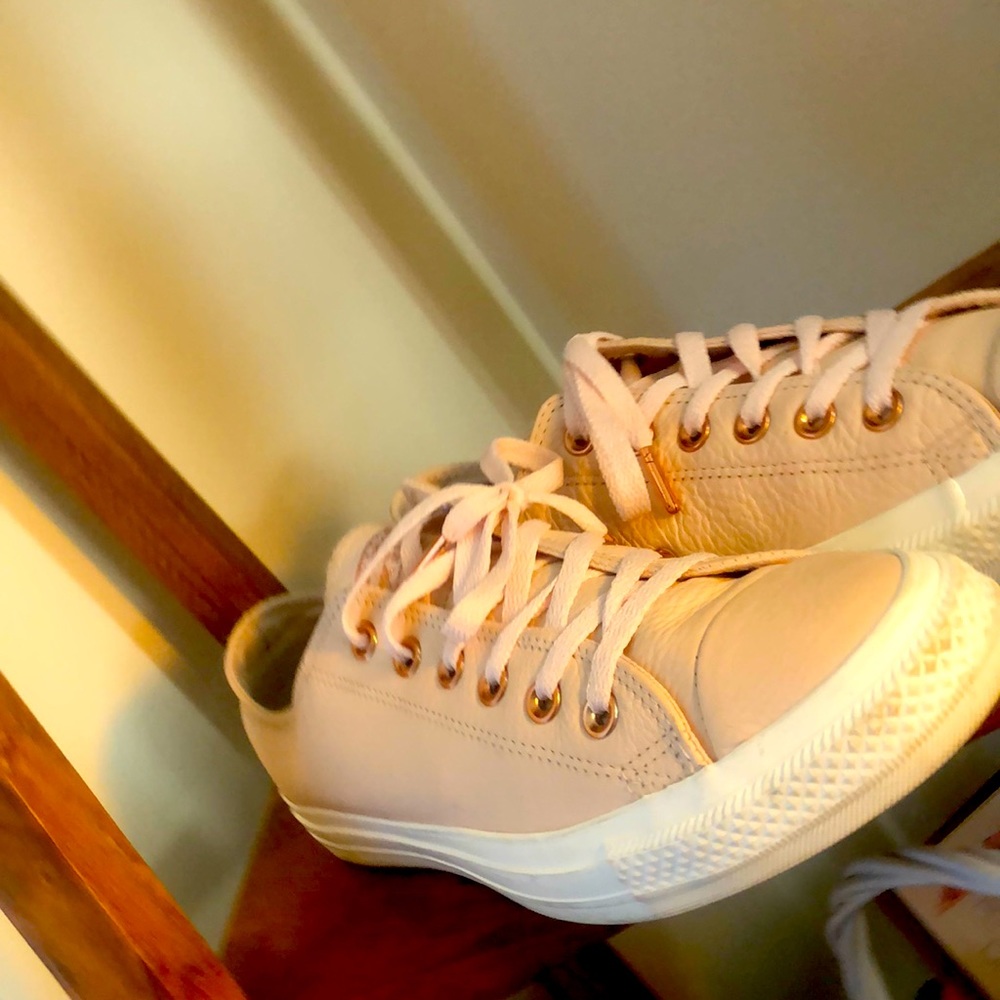 Size 11 Rose Gold/ Pink Converse